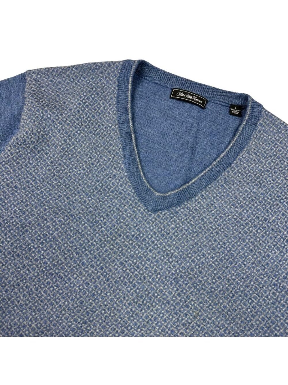 Saks Fifth Avenue Men’s 100% Wool V-Neck Sweater Nordic Blue • Large